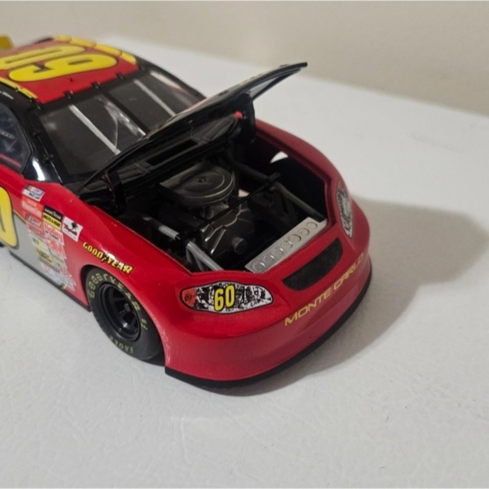 2003 Brian Vickers #60 HAAS Chevy 1/24 Team Caliber Diecast Car - Picture 5 of 8